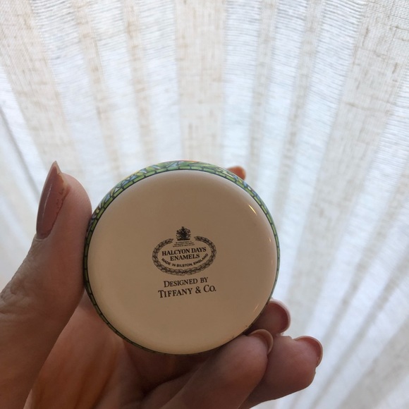 Tiffany & Co. Enamel Small Box - Picture 4 of 5